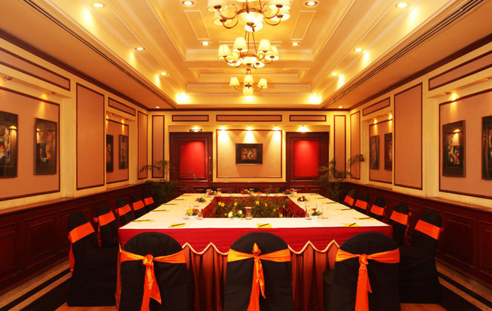 The Crown, Bhubaneswar - Ihcl Seleqtions Otel Dış mekan fotoğraf